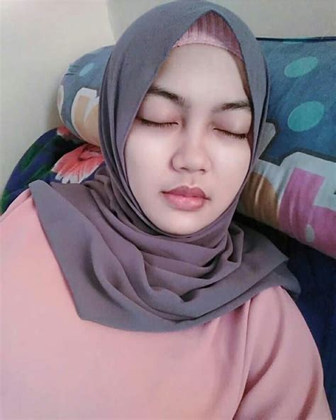 jilbab montok ngewe|Bokep Jilbab 